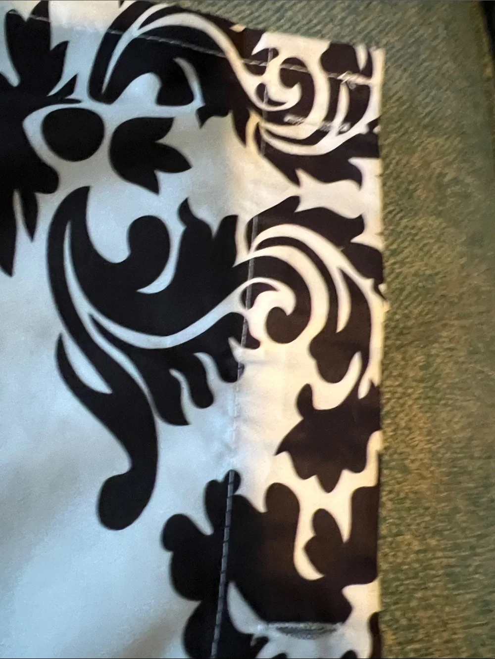 MAINSTRAYS CURTAIN-BEAUTIFUL!